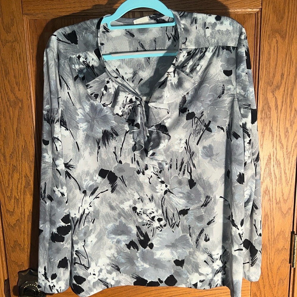 Abstract floral print knit